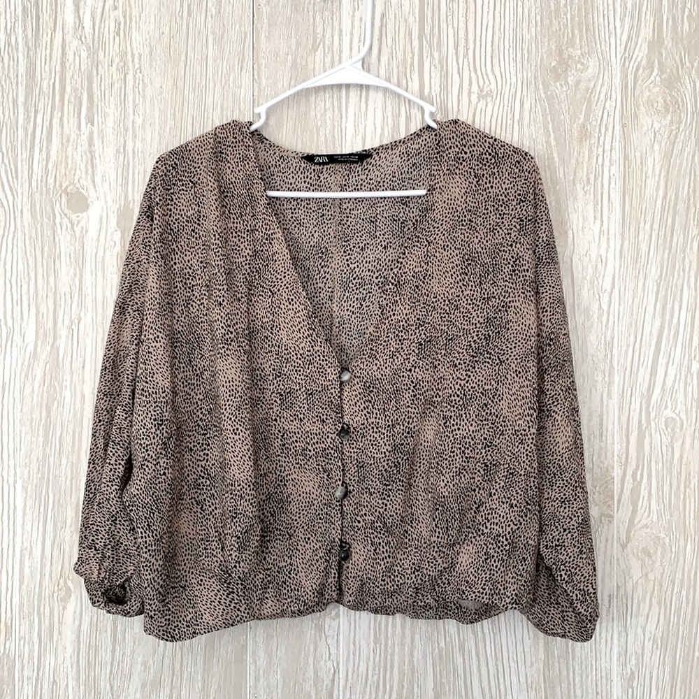 Zara small Cheetah Print Blouse w/ marble buttons